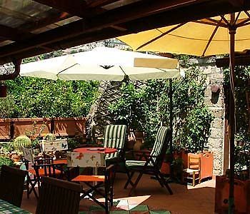 Orchid Corner Guesthouse Meta Exterior foto